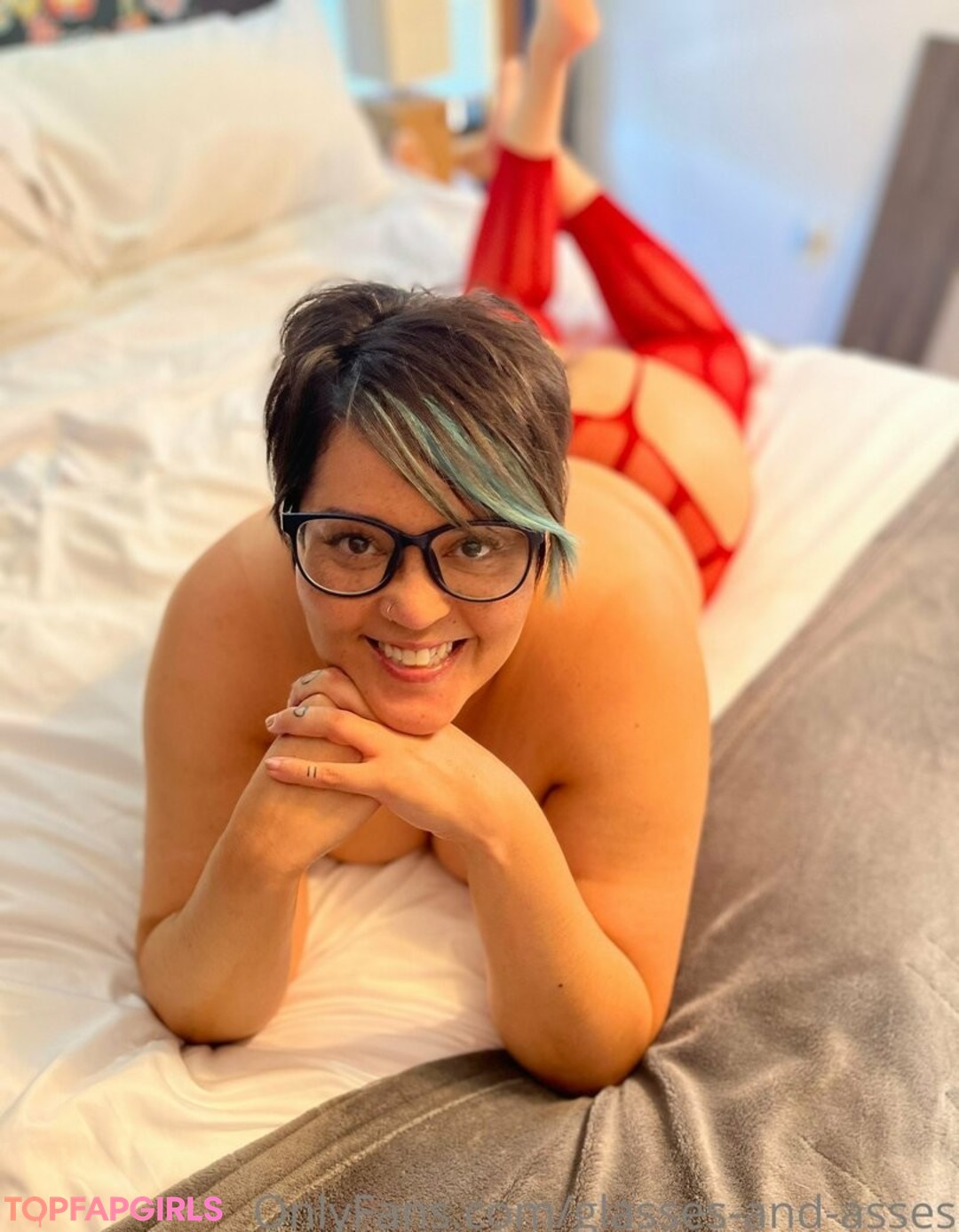 Foto desnuda filtrada de OnlyFans de Glassesandasses #89 Foto desnuda filtrada de OnlyFans de Glassesandasses #89