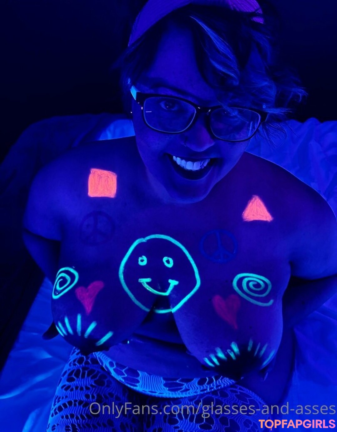 Foto desnuda filtrada de OnlyFans de Glassesandasses #96 Foto desnuda filtrada de OnlyFans de Glassesandasses #96