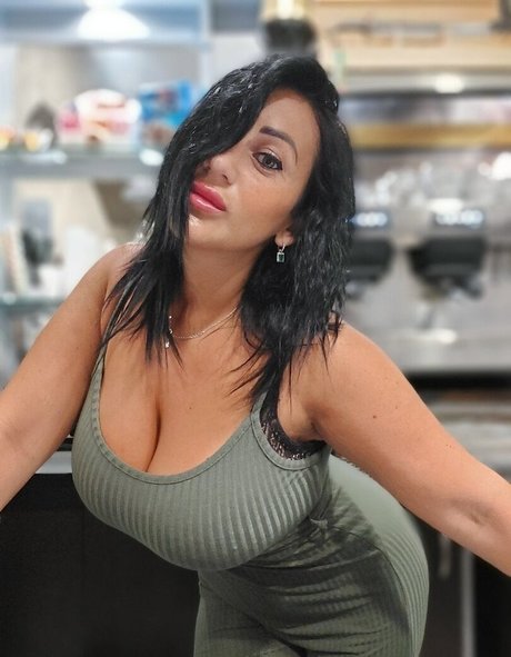 Foto desnuda filtrada de OnlyFans de Sarapiras