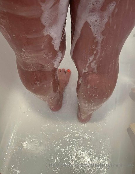 Foto desnuda filtrada de OnlyFans de Mytinytootsies