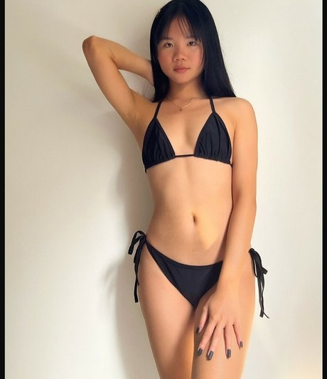 Foto desnuda filtrada de OnlyFans de Baebi Hel