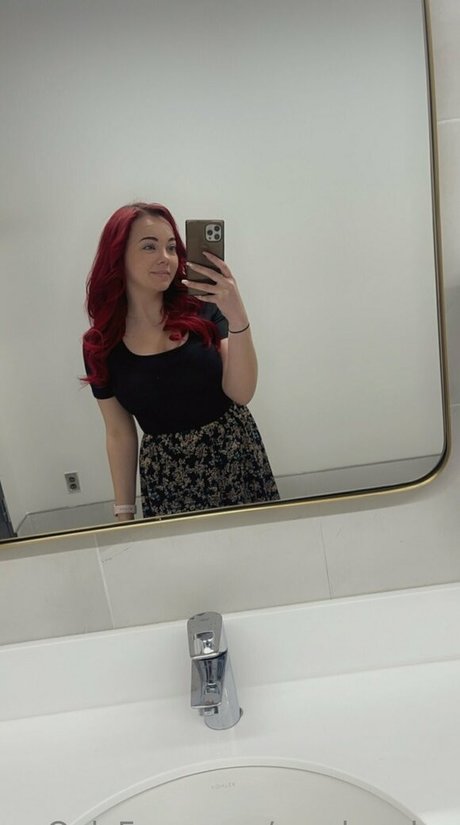 Foto desnuda filtrada de OnlyFans de Candyredxx