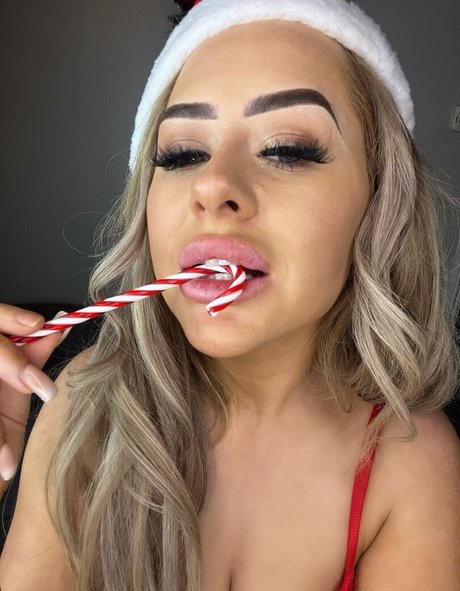 Foto desnuda filtrada de OnlyFans de Rosiemaeofficialx