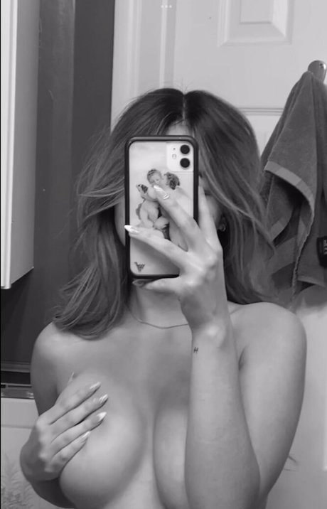 Foto desnuda filtrada de OnlyFans de Kimvuongg