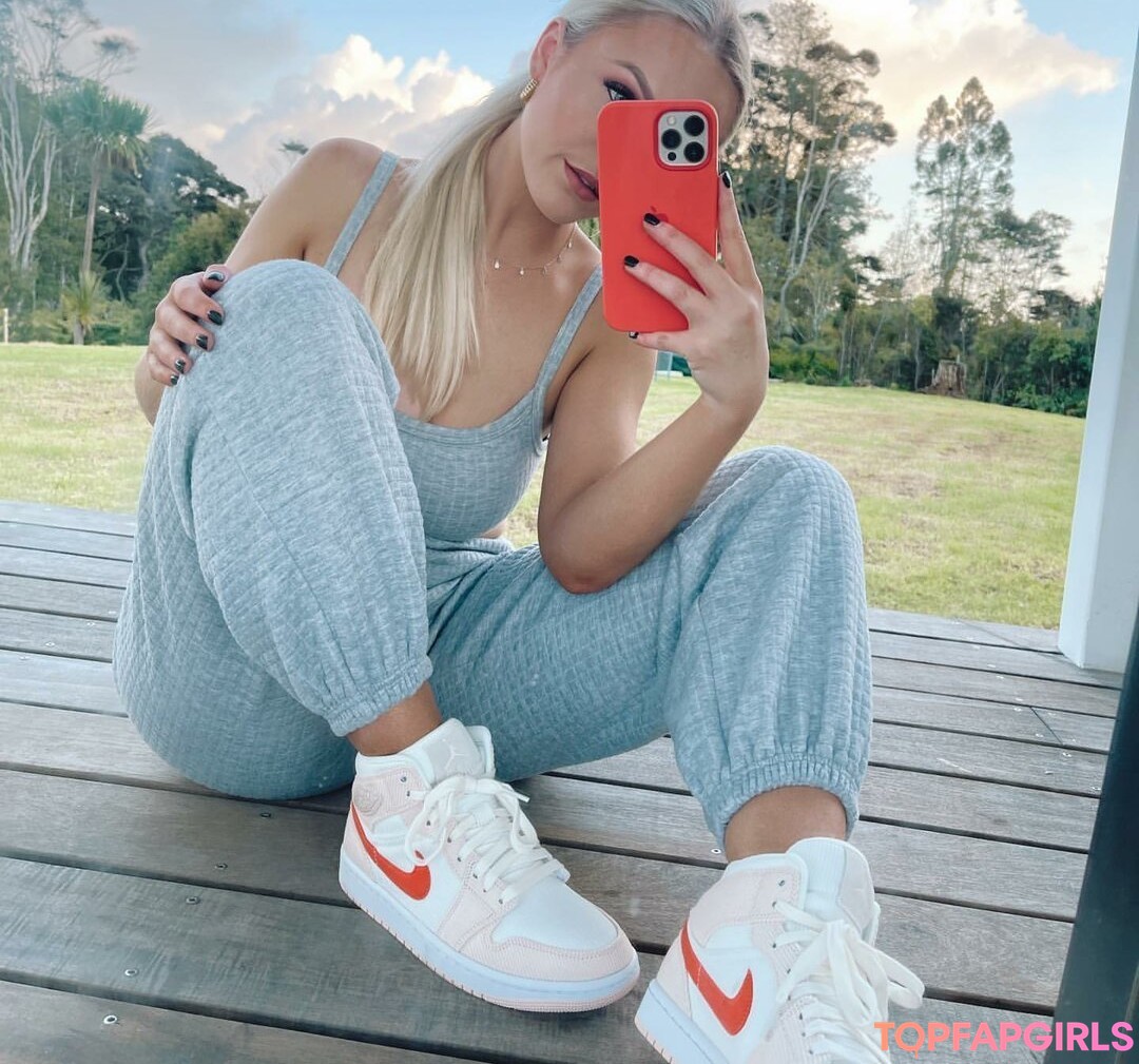 Foto desnuda filtrada de OnlyFans de Ellaredmond #69 Foto desnuda filtrada de OnlyFans de Ellaredmond #69