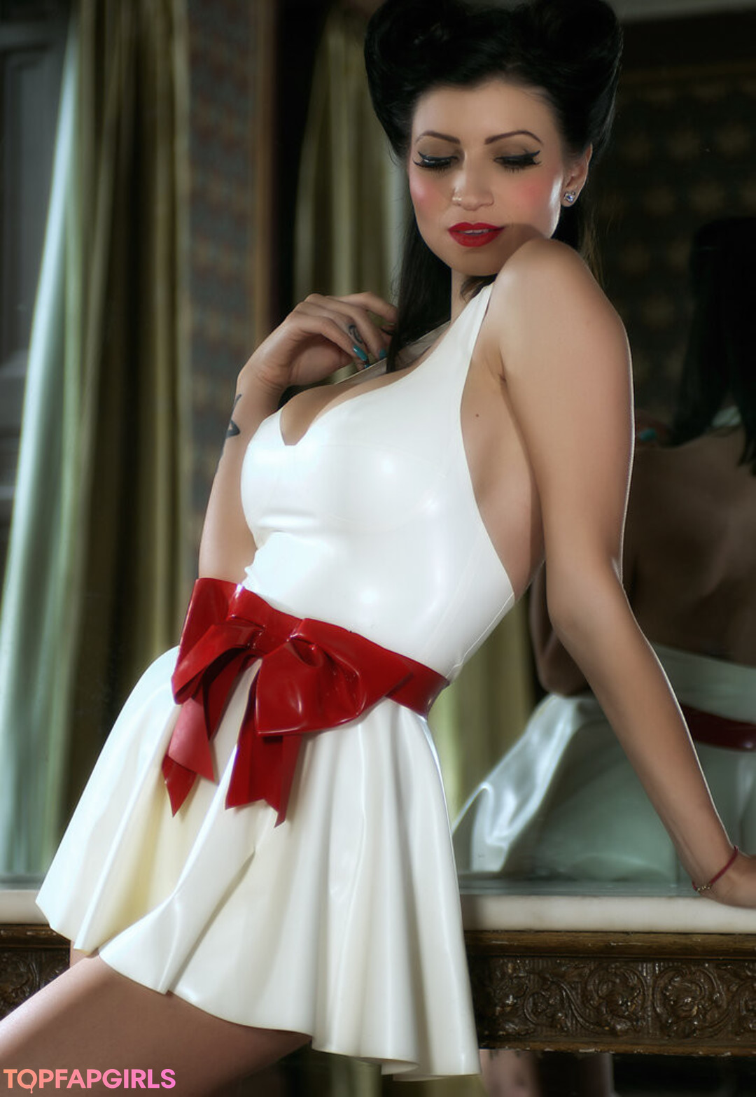 Foto desnuda filtrada de OnlyFans de Lillyroma1982 #1987 Foto desnuda filtrada de OnlyFans de Lillyroma1982 #1987