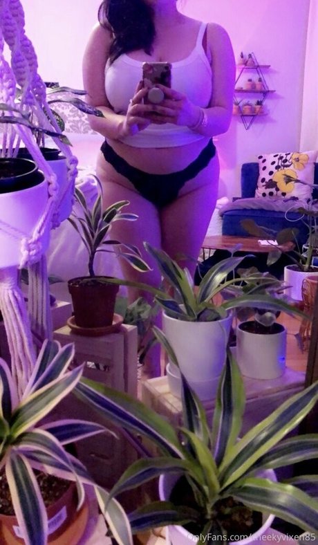 Foto desnuda filtrada de OnlyFans de Cheekyvixen85