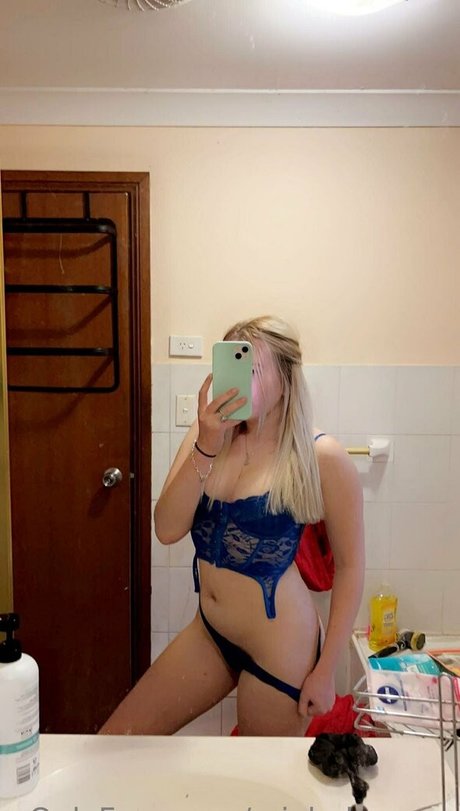 Miababyyyxx