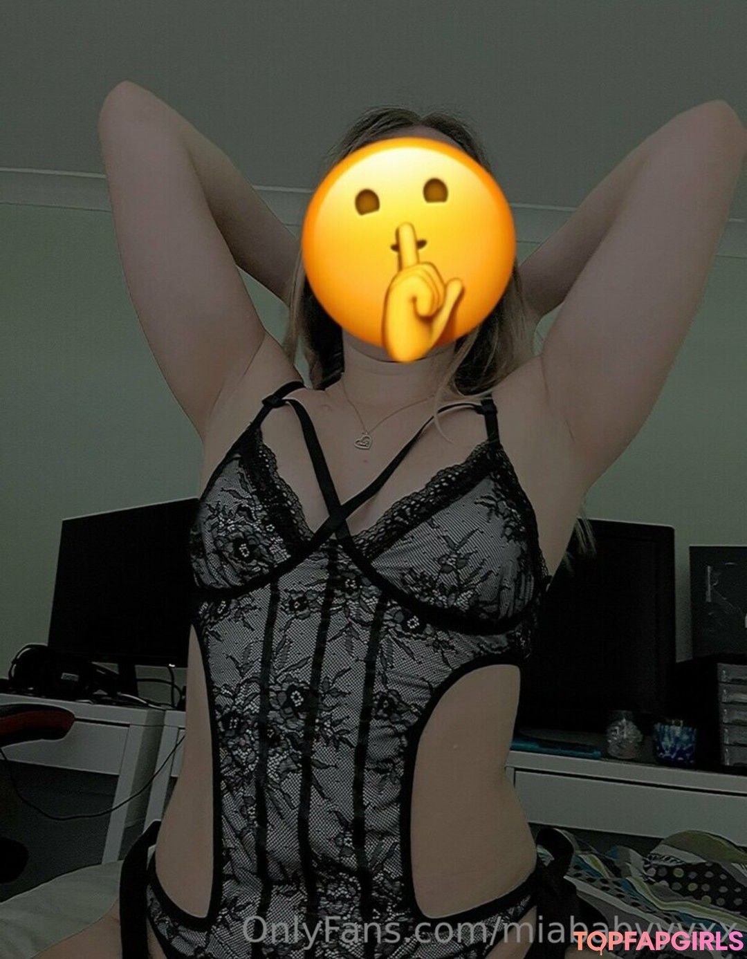 Foto desnuda filtrada de OnlyFans de Miababyyyxx #25 Foto desnuda filtrada de OnlyFans de Miababyyyxx #25