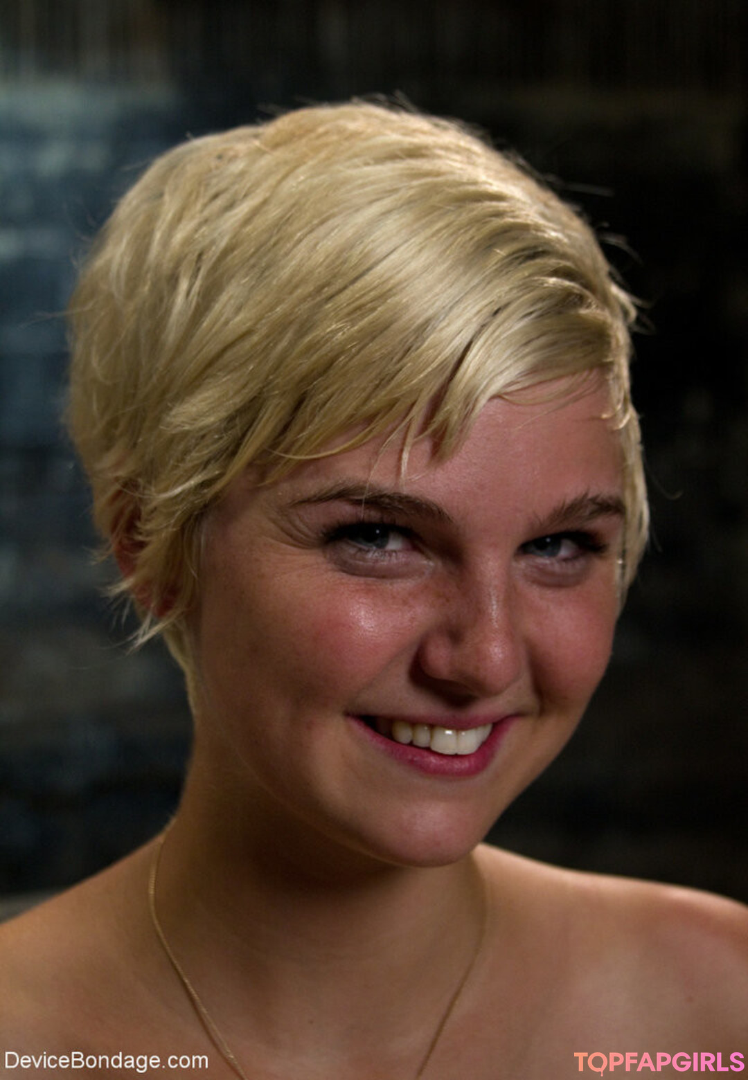 Foto desnuda filtrada de OnlyFans de Chloe Camilla #3 Foto desnuda filtrada de OnlyFans de Chloe Camilla #3