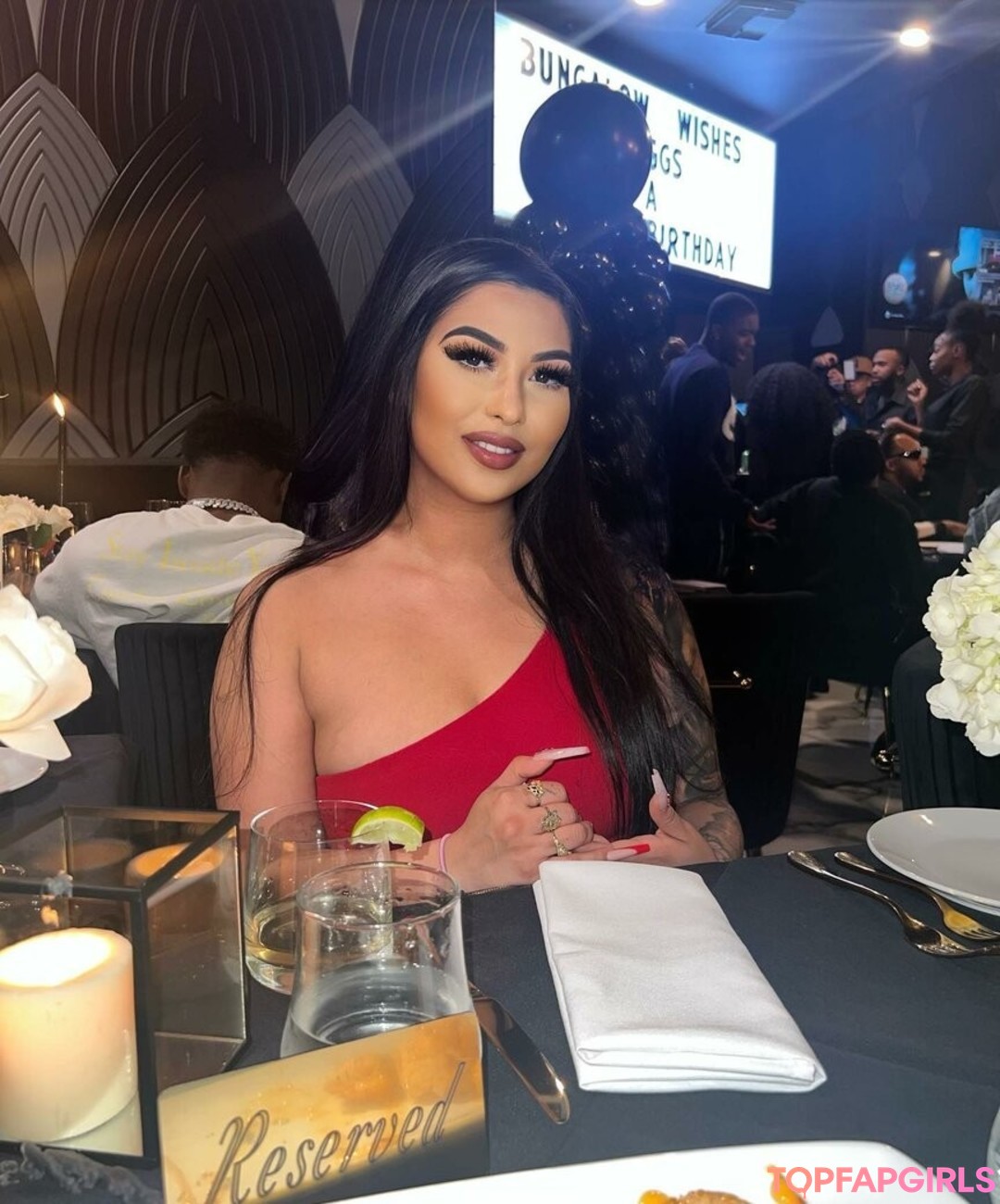 Foto desnuda filtrada de OnlyFans de Kreamy Cakes #10 Foto desnuda filtrada de OnlyFans de Kreamy Cakes #10