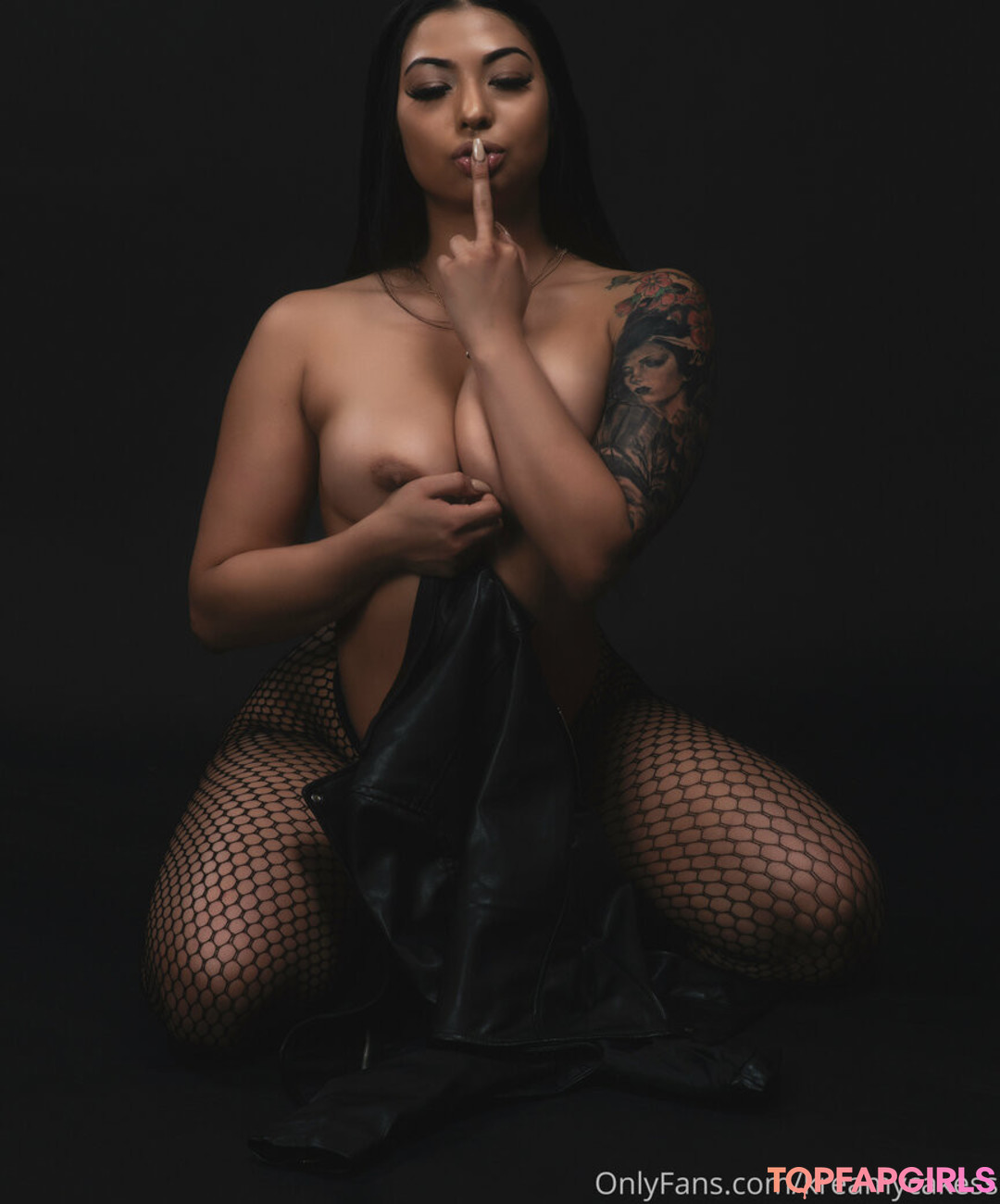 Foto desnuda filtrada de OnlyFans de Kreamy Cakes #13 Foto desnuda filtrada de OnlyFans de Kreamy Cakes #13