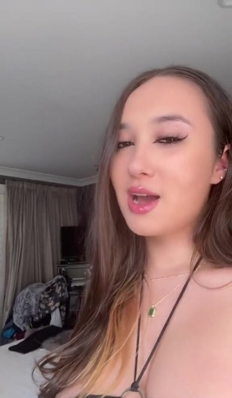 Foto desnuda filtrada de OnlyFans de Issy H