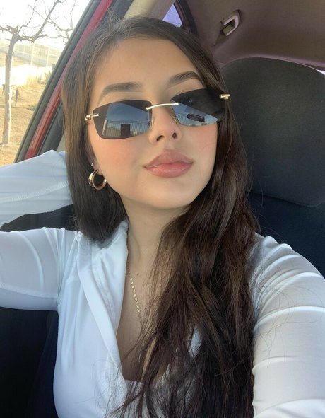 Foto desnuda filtrada de OnlyFans de Gisselle Next Door