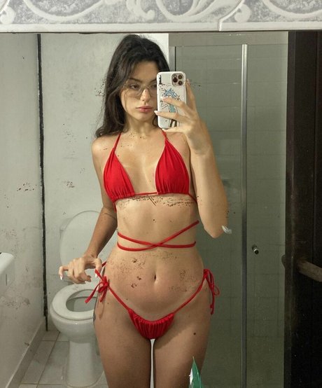 Foto desnuda filtrada de OnlyFans de Larissa Saldanha