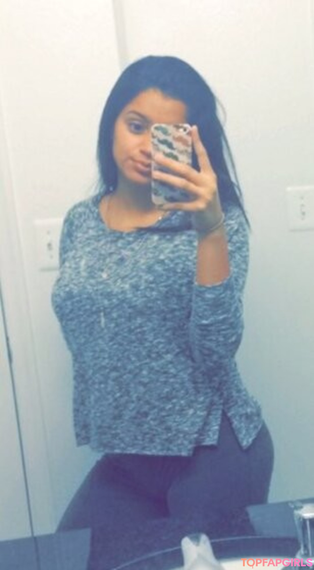 Foto desnuda filtrada de OnlyFans de Leslie Sanchez #39 Foto desnuda filtrada de OnlyFans de Leslie Sanchez #39