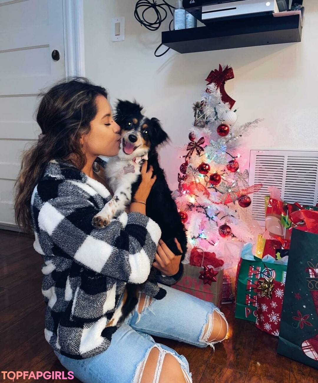 Foto desnuda filtrada de OnlyFans de Leslie Sanchez #56 Foto desnuda filtrada de OnlyFans de Leslie Sanchez #56