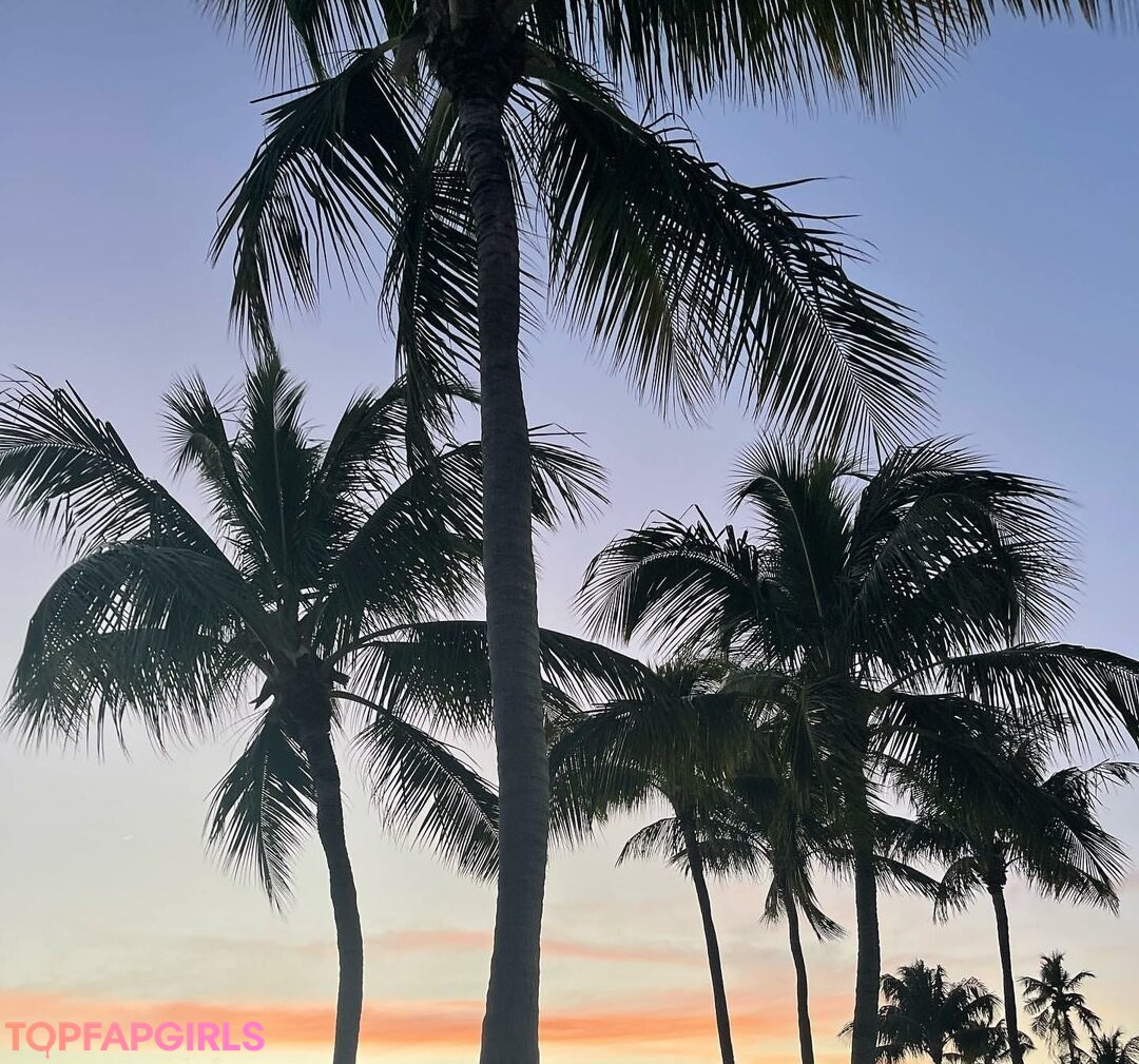 Foto desnuda filtrada de OnlyFans de Leslie Sanchez #57 Foto desnuda filtrada de OnlyFans de Leslie Sanchez #57