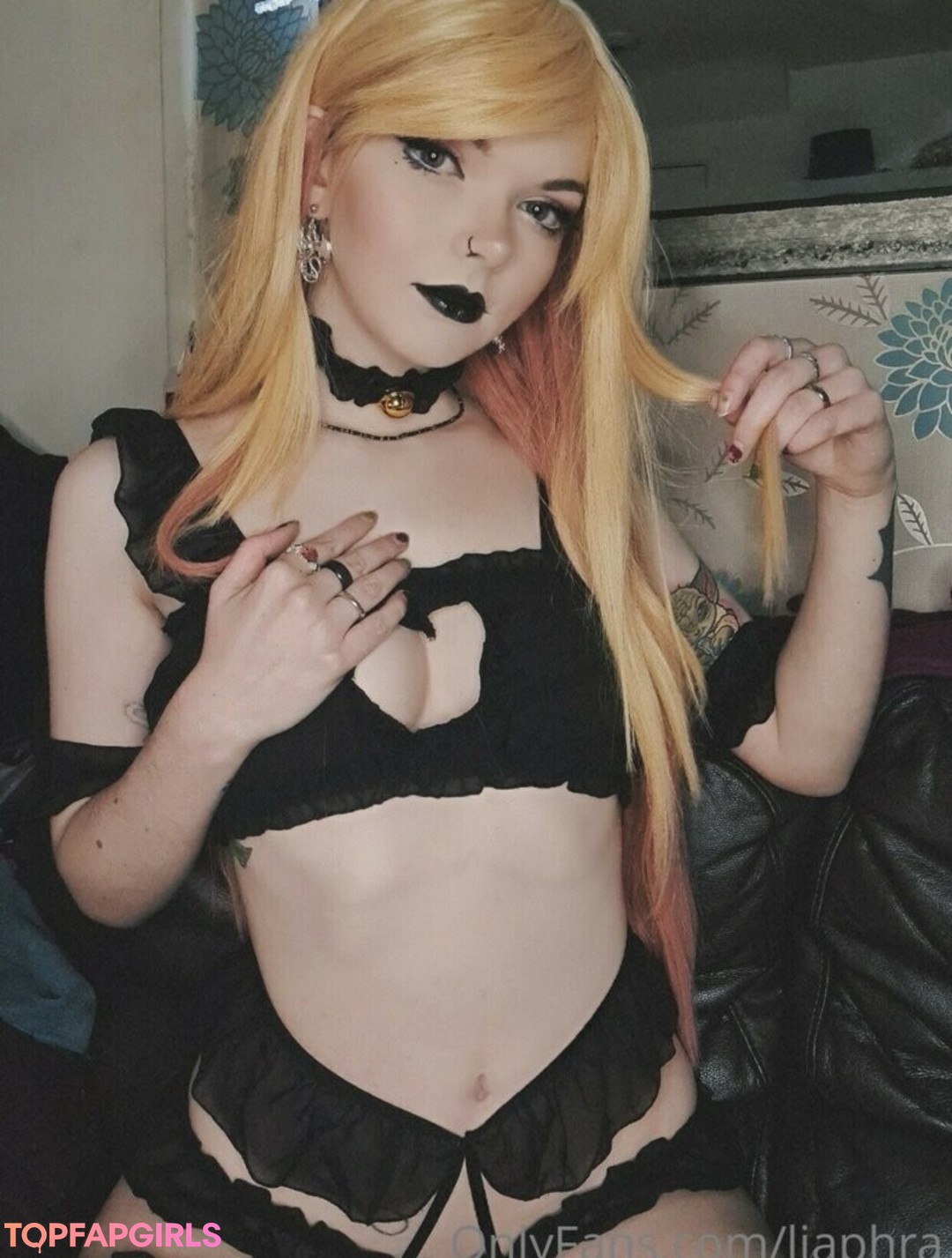 Foto desnuda filtrada de OnlyFans de Louise Julie #106 Foto desnuda filtrada de OnlyFans de Louise Julie #106