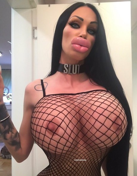 Foto desnuda filtrada de OnlyFans de Realsiliconebunny
