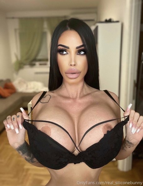 Real_siliconebunny