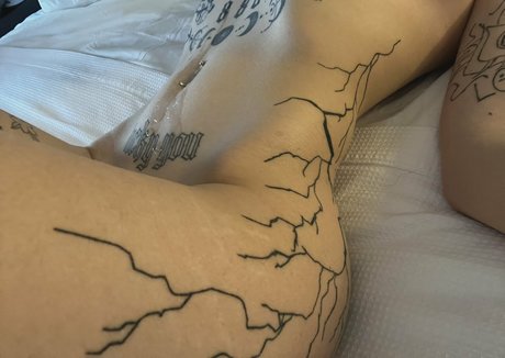 Foto desnuda filtrada de OnlyFans de Bondagebunn1e
