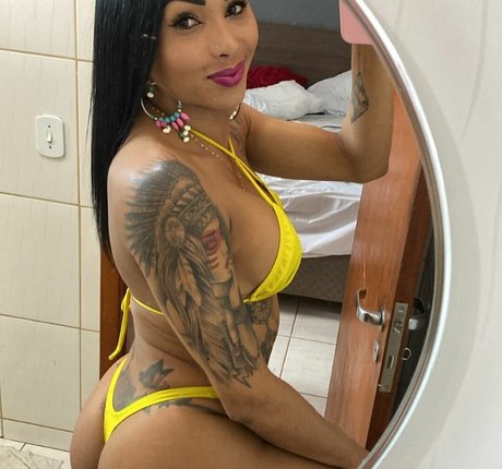 Emanuelle Amaral
