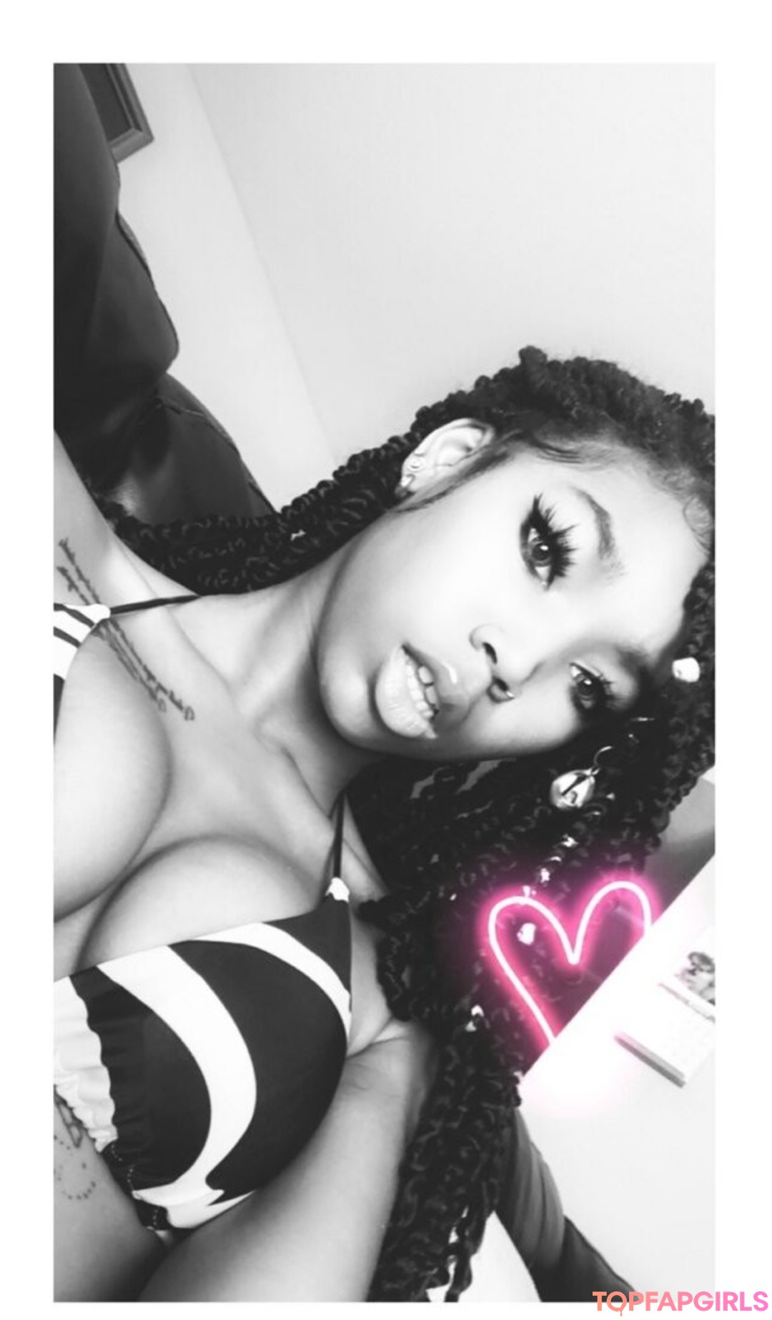 Foto desnuda filtrada de OnlyFans de Spoiledbrincess #77 Foto desnuda filtrada de OnlyFans de Spoiledbrincess #77