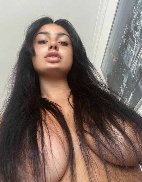 Foto desnuda filtrada de OnlyFans de Mia Rae