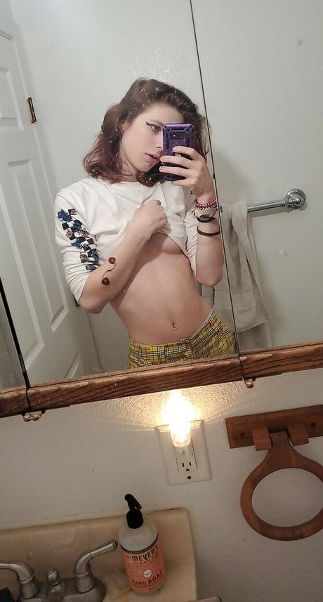 Foto desnuda filtrada de OnlyFans de Rainiebun