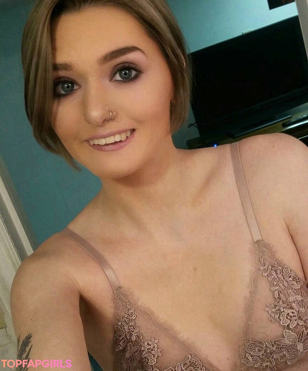 Foto desnuda filtrada de OnlyFans de Glitterbean95 #6 Foto desnuda filtrada de OnlyFans de Glitterbean95 #6