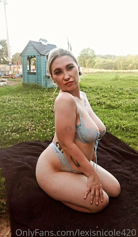 Lexisnicole420