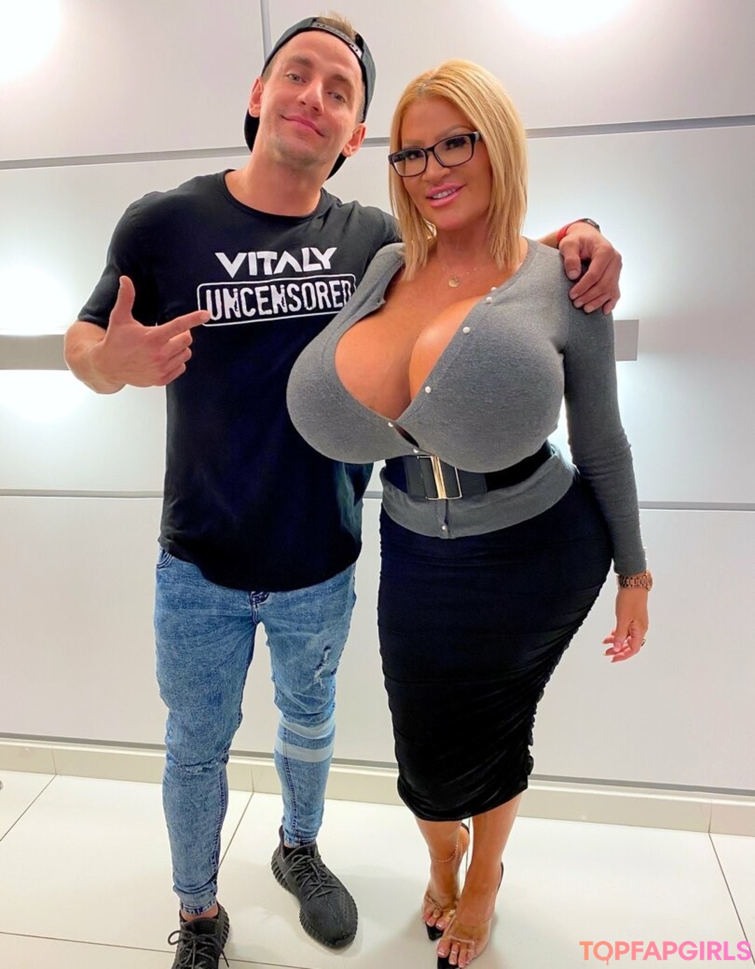 Foto desnuda filtrada de OnlyFans de Allegracolesworld #61 Foto desnuda filtrada de OnlyFans de Allegracolesworld #61