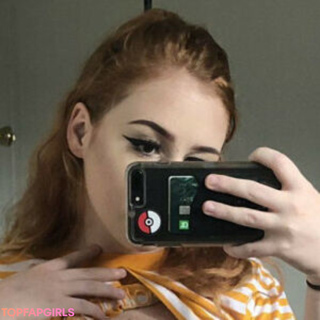 Foto desnuda filtrada de OnlyFans de Rosalie Verte #74 Foto desnuda filtrada de OnlyFans de Rosalie Verte #74