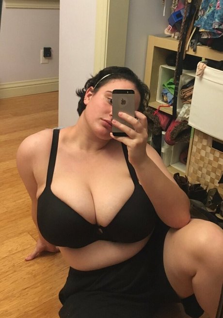 Foto desnuda filtrada de OnlyFans de Alida Roos