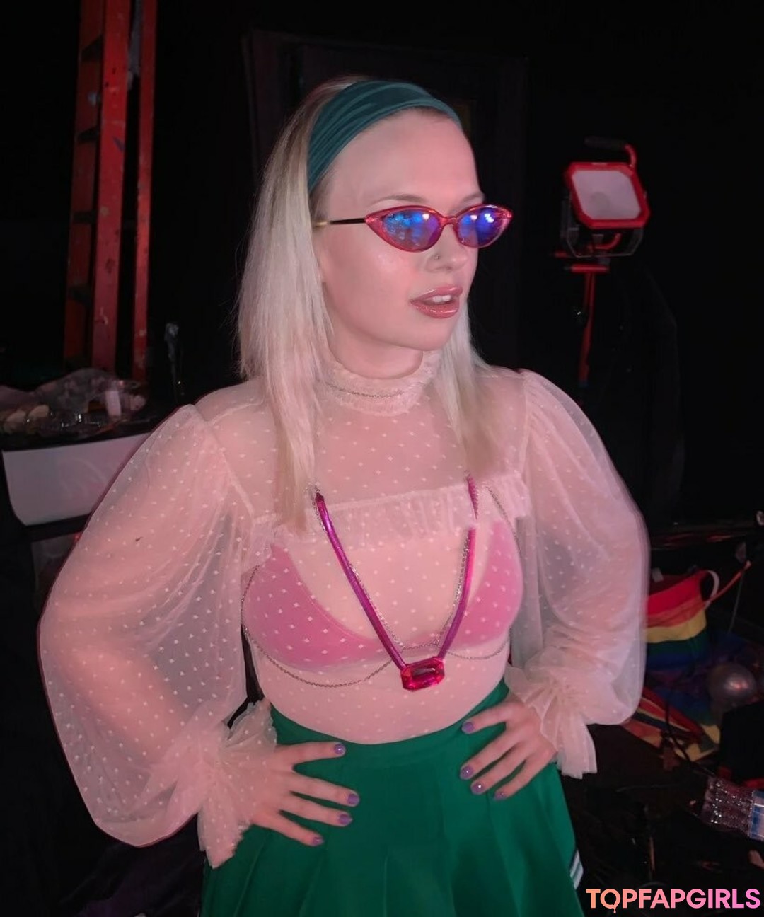 Foto desnuda filtrada de OnlyFans de Goblin Shoes #3 Foto desnuda filtrada de OnlyFans de Goblin Shoes #3