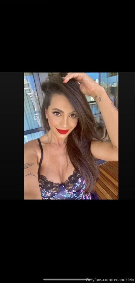Foto desnuda filtrada de OnlyFans de Redtopmodel2022