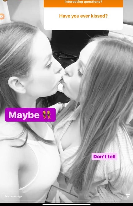 Twinsblonde