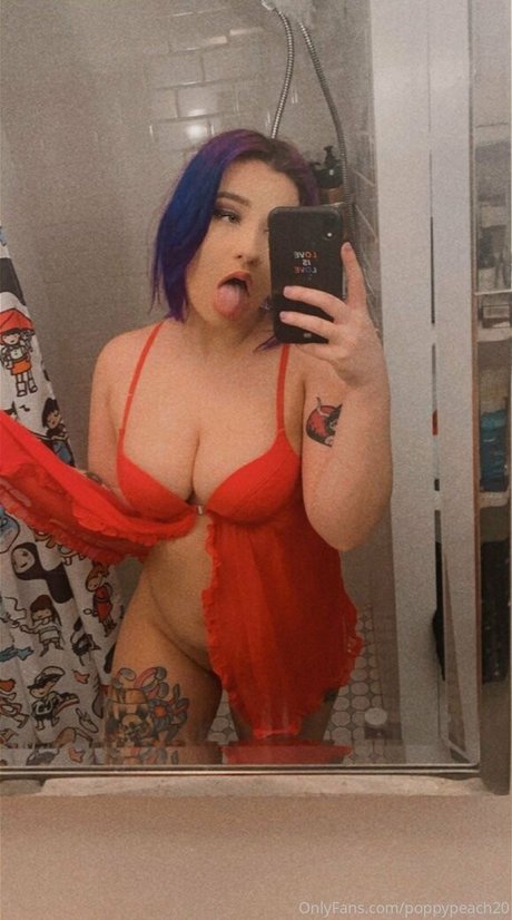 Foto desnuda filtrada de OnlyFans de Poppypeach20