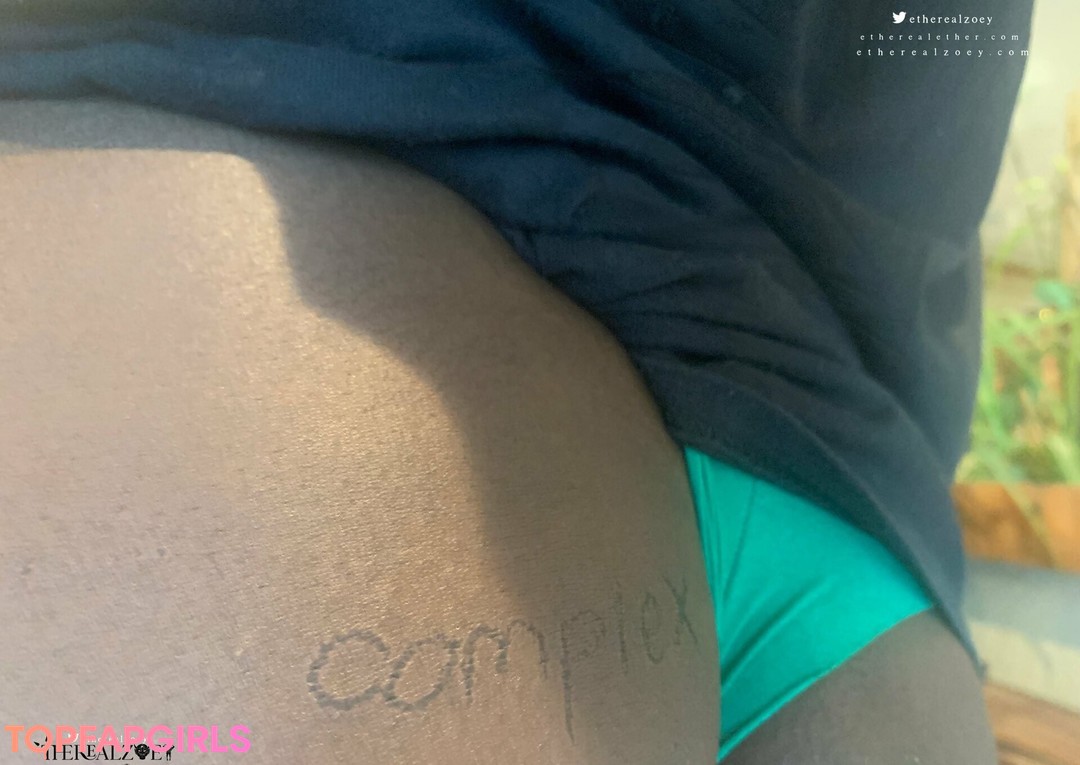 Foto desnuda filtrada de OnlyFans de Therealzoey #102 Foto desnuda filtrada de OnlyFans de Therealzoey #102