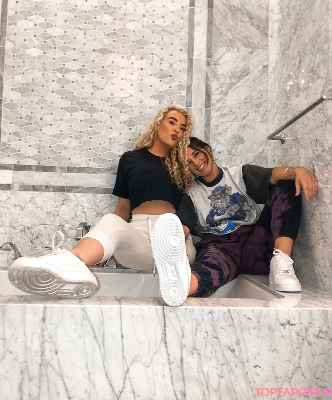 Foto desnuda filtrada de OnlyFans de Caroline Wall #42 Foto desnuda filtrada de OnlyFans de Caroline Wall #42