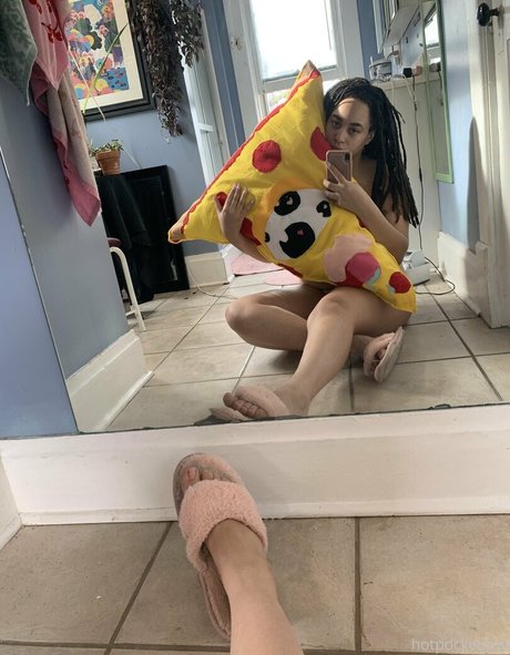 Foto desnuda filtrada de OnlyFans de Hotpocketprincess