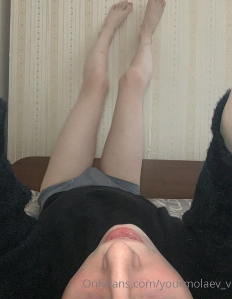 Foto desnuda filtrada de OnlyFans de Yourmolaevv