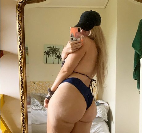 Aliceeevictoria