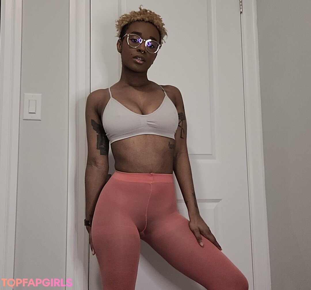 Foto desnuda filtrada de OnlyFans de Deedeebee96 #113 Foto desnuda filtrada de OnlyFans de Deedeebee96 #113