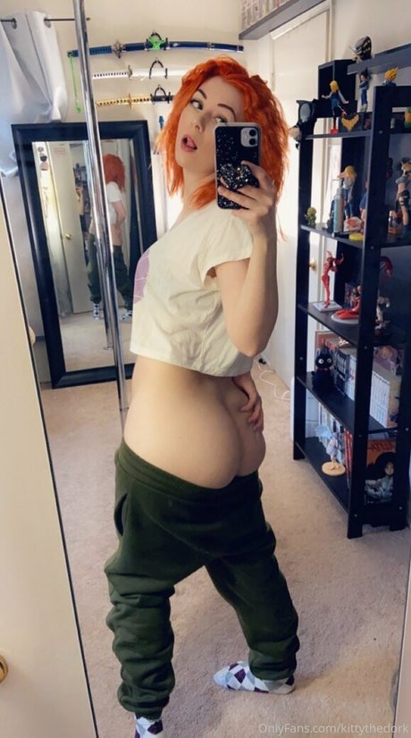 Kittythedork