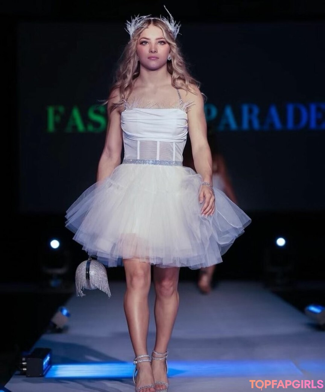 Foto desnuda filtrada de OnlyFans de Isabella Ducharme #101 Foto desnuda filtrada de OnlyFans de Isabella Ducharme #101