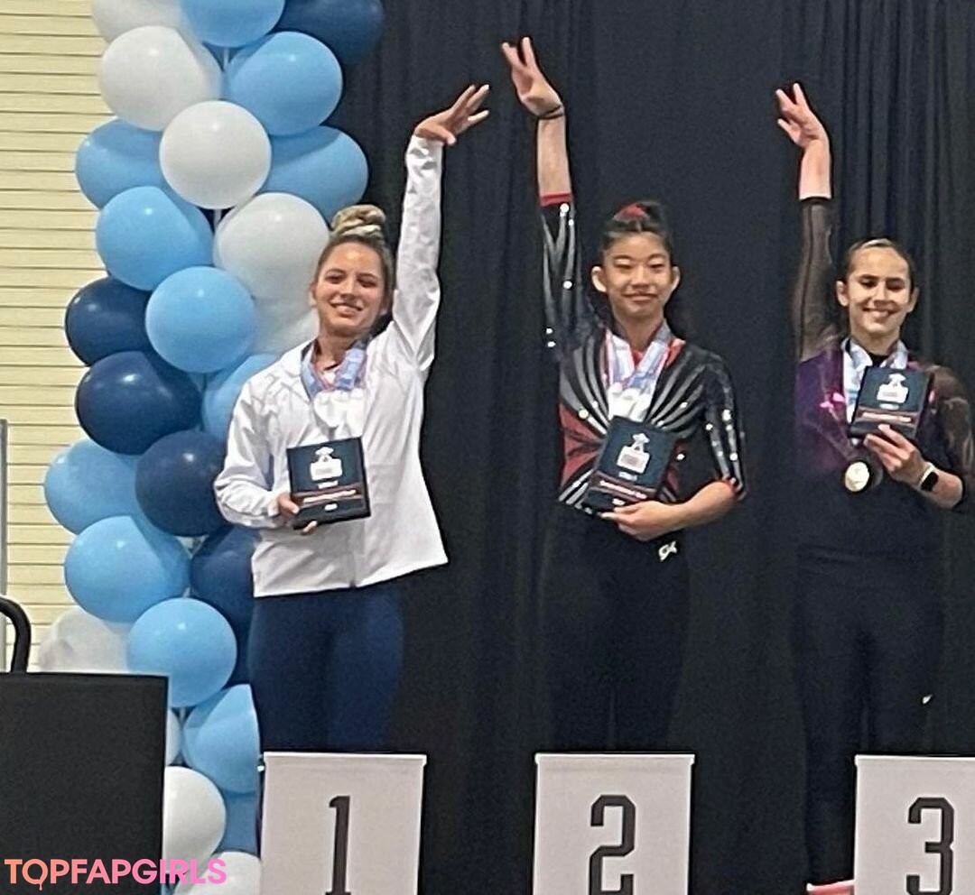 Foto desnuda filtrada de OnlyFans de Isabella Ducharme #103 Foto desnuda filtrada de OnlyFans de Isabella Ducharme #103