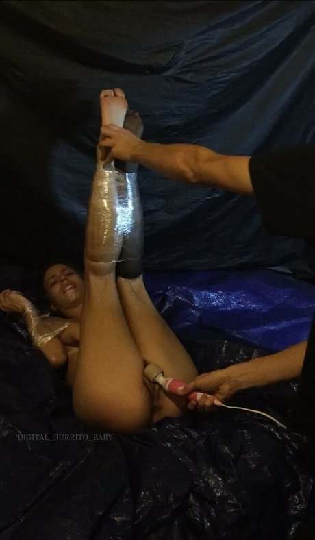 Foto desnuda filtrada de OnlyFans de Digitalburritobaby