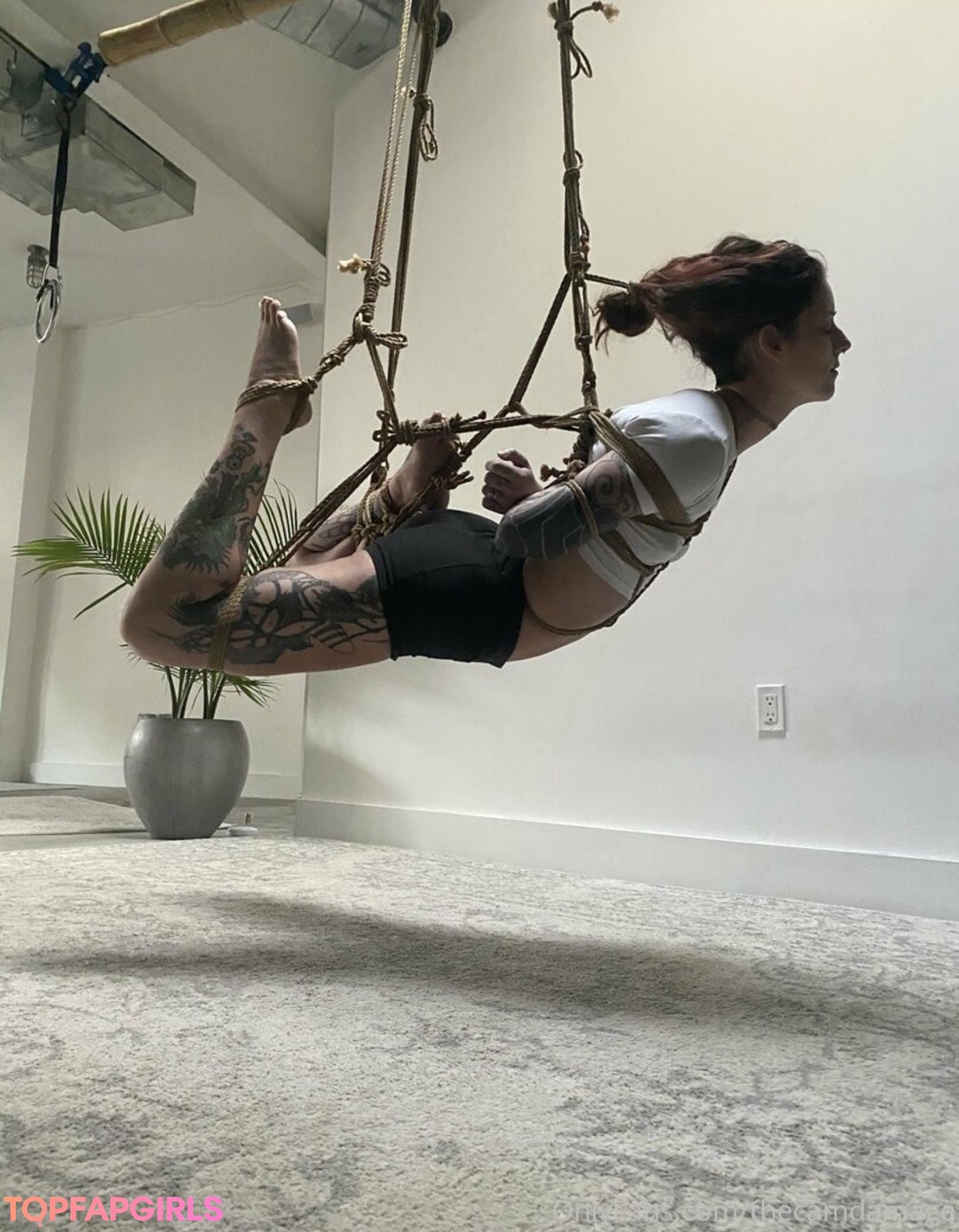 Foto desnuda filtrada de OnlyFans de Thecamdamage #296 Foto desnuda filtrada de OnlyFans de Thecamdamage #296